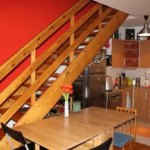 sunny-two-story-apartment-kyje.praguehotelsweb.com/